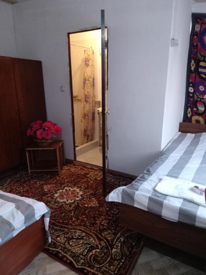 Sayfi Guesthouse Douchanbé Extérieur photo