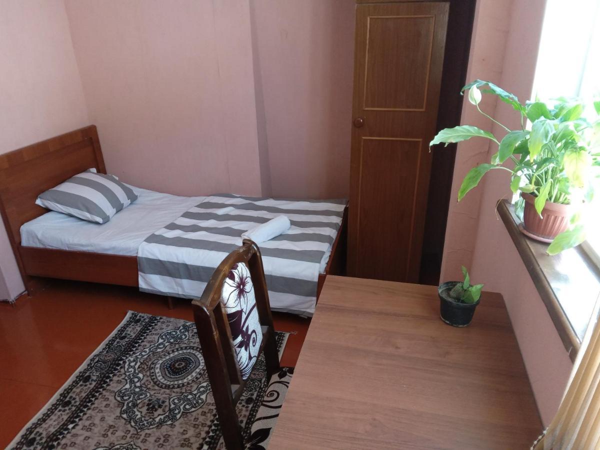 Sayfi Guesthouse Douchanbé Extérieur photo